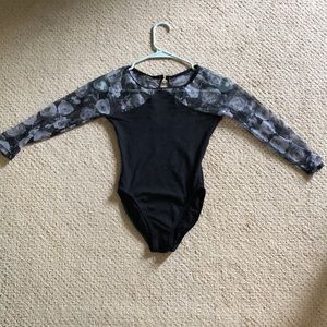 Black leotard/flower sleeves